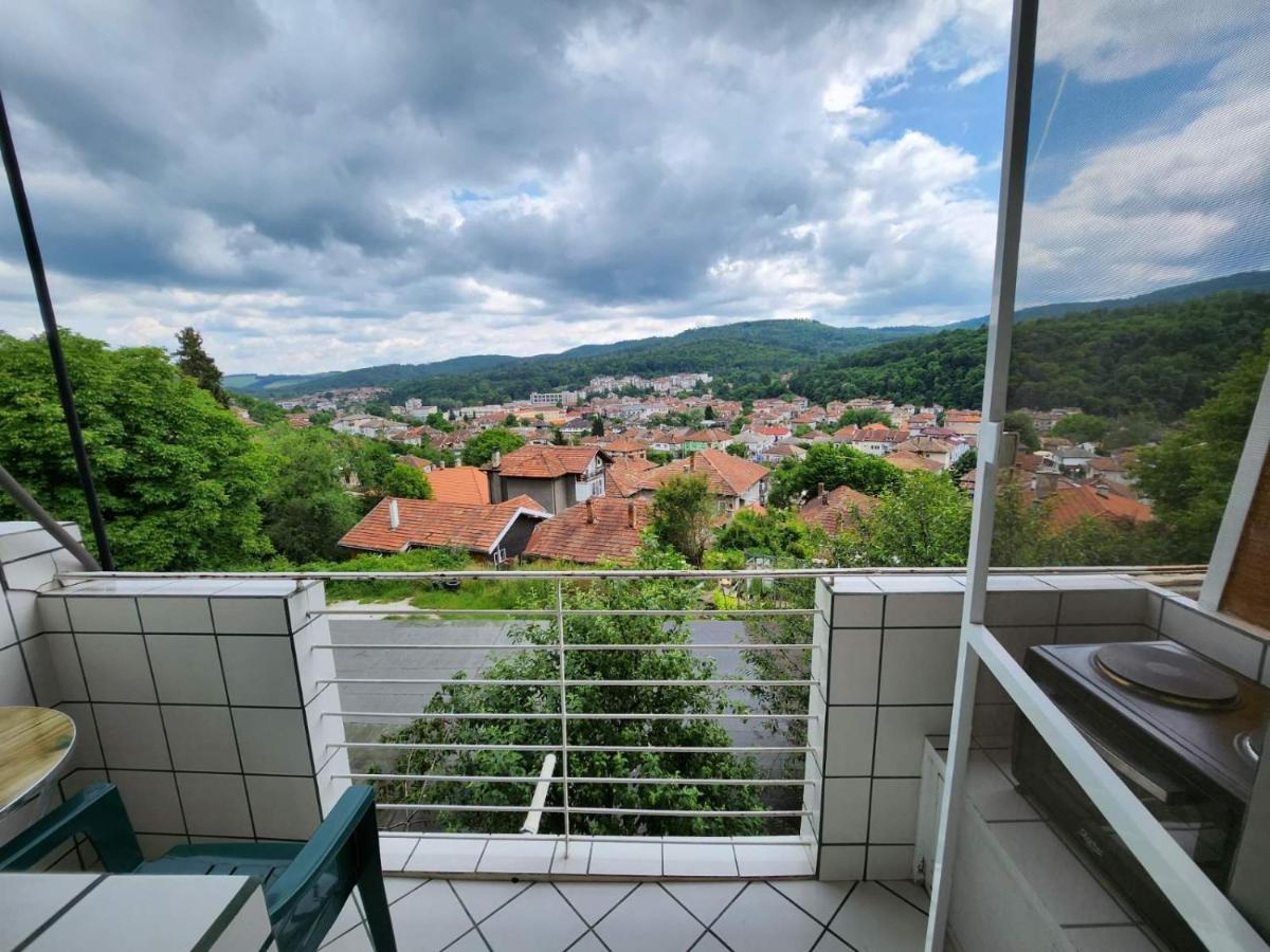 Апартамент Панорамна Гледка Tryavna Dış mekan fotoğraf